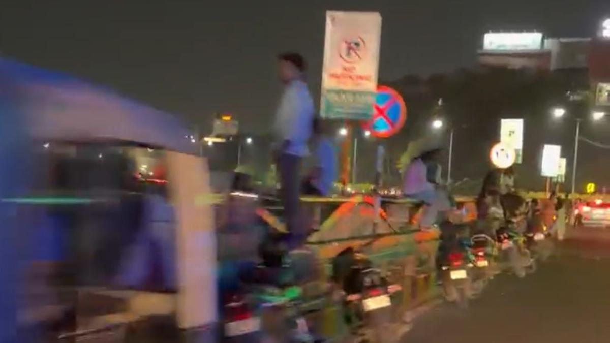Night crowds, parked vehicles choke traffic on Hyderabad’s Durgam Cheruvu bridge, commuters frustrated