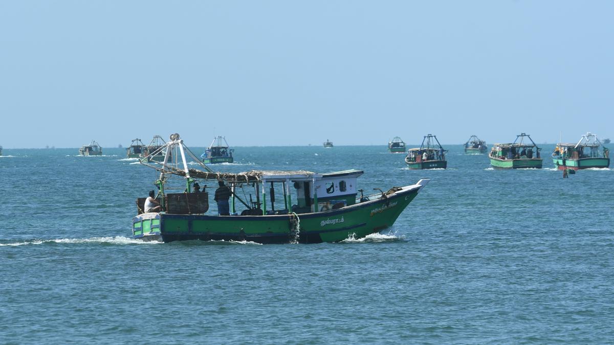 10 fishermen from Nagapattinam district arrested by Sri Lankan Navy