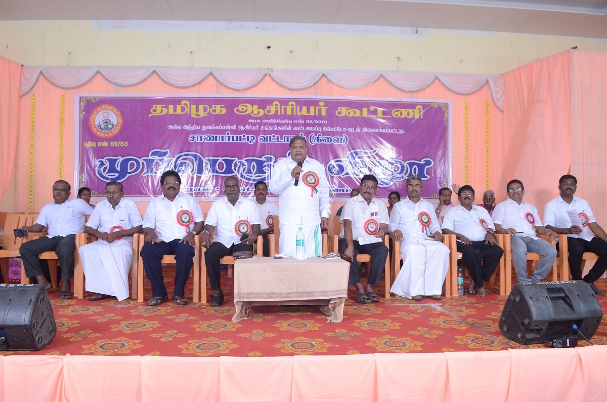 Government school teachers felicitated for exemplary service