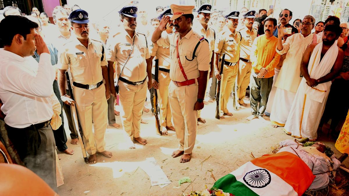 Garimella Balakrishna Prasad departs with State honours in Tirupati