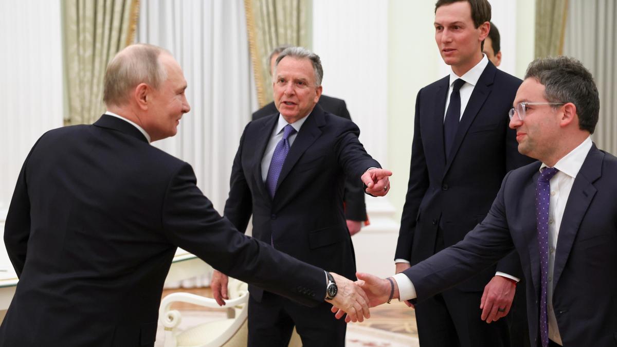 Putin meets three U.S. envoys for late-night talks on Ukraine