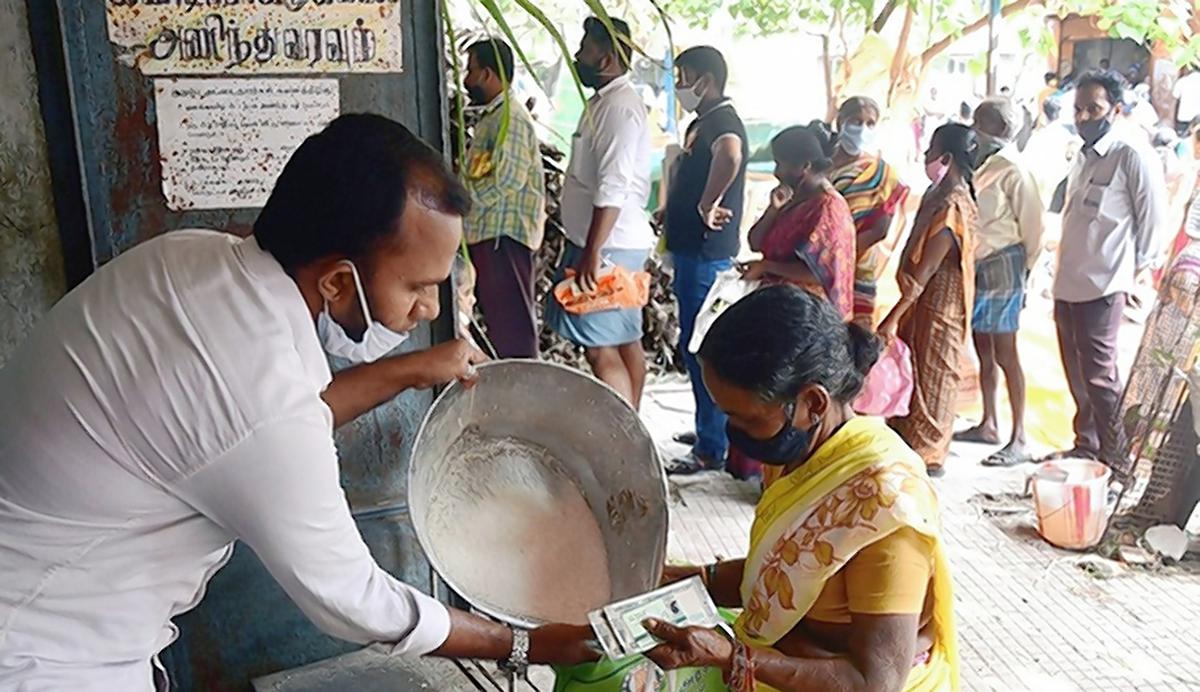 Tamil Nadu: DMK, AIADMK in war of words over Pongal gift hamper