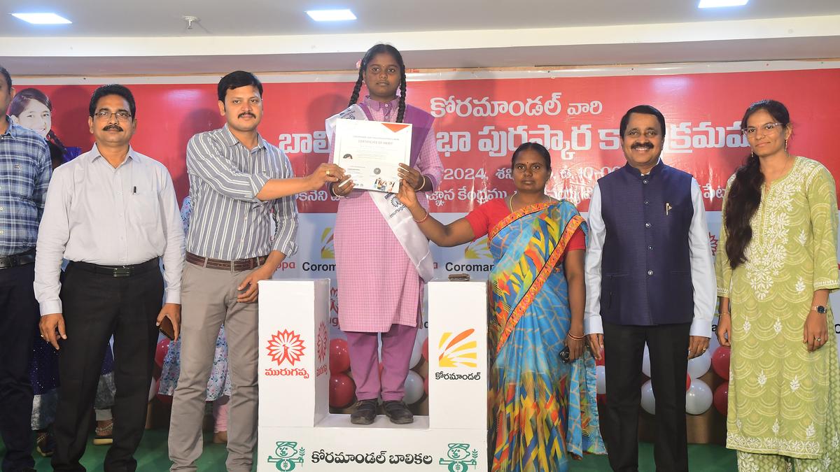 Coromandel International gives scholarships to girl students of government schools