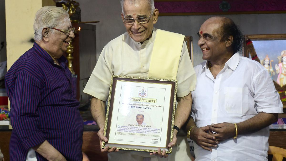 Madurai G.S.Mani conferred with award
