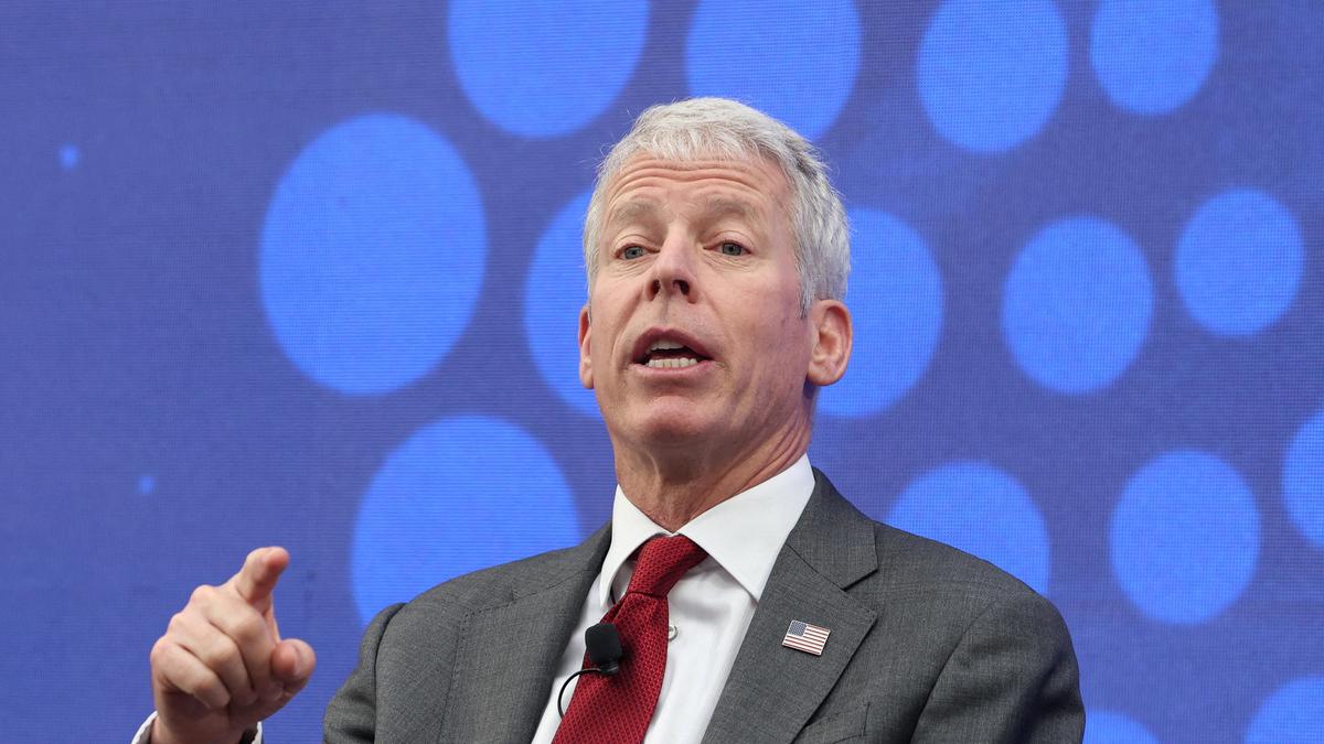 U.S. energy secretary to visit Venezuela to discuss PDVSA leadership, Politico reports