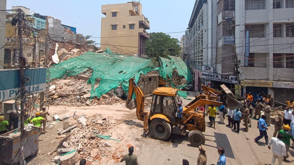 Two persons injured in building collapse in Chennai’s Armenian Street