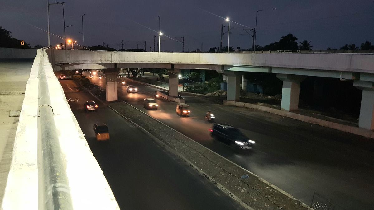 U-turn flyover on Rajiv Gandhi Salai nearing completion