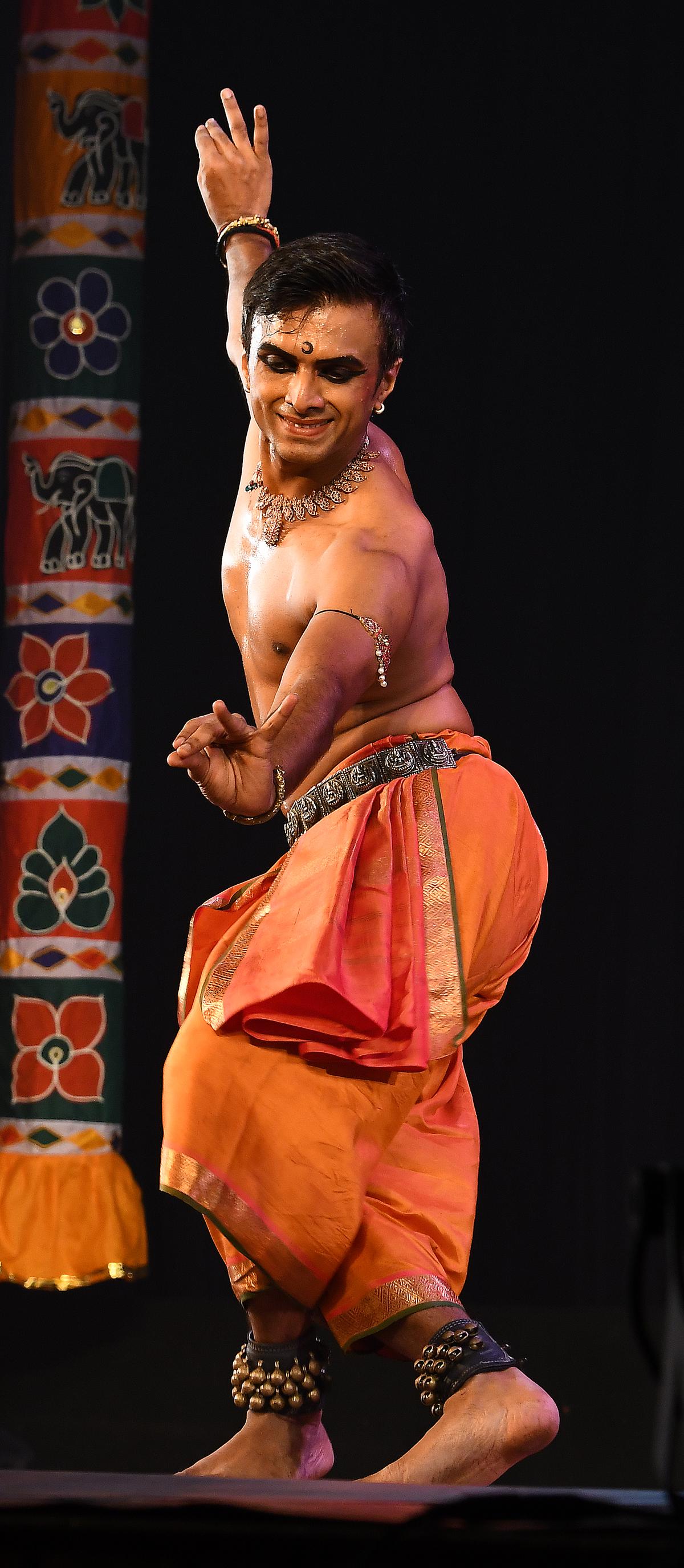 Parshwanath Upadhye performing Dasara Mysuru at Natyarangam  2022. 