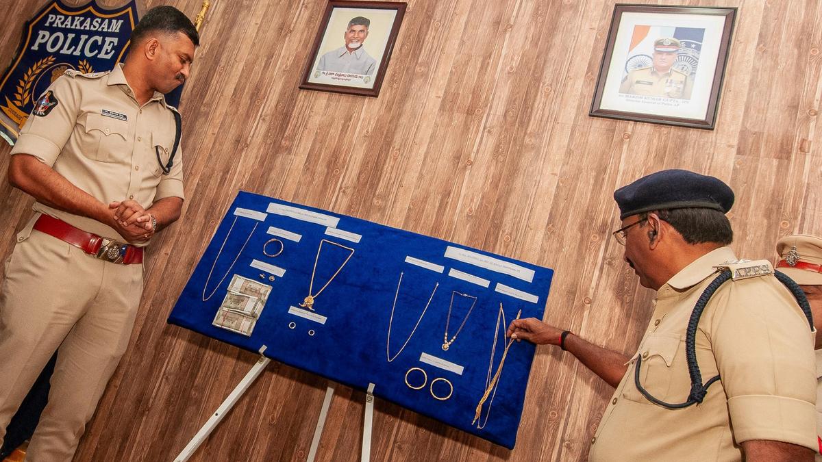 Two from MP held for stealing valuables worth ₹20.30 lakh