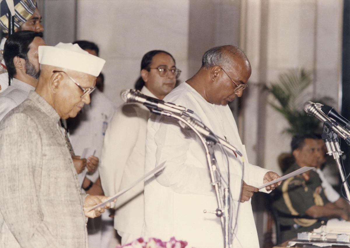 H.D. Deve Gowda being sworn in as Prime Minister by President Shankar Dayal Sharma in 1996. H.D. Deve Gowda being sworn in as Prime Minister by President Shankar Dayal Sharma in 1996.