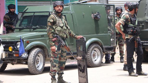 Militant, soldier killed near LoC in Kupwara