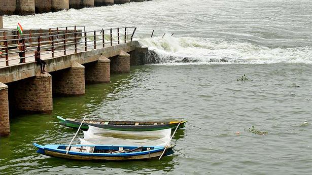 Heavy downpour in and around Vijayawada; Krishna river continues to be in spate