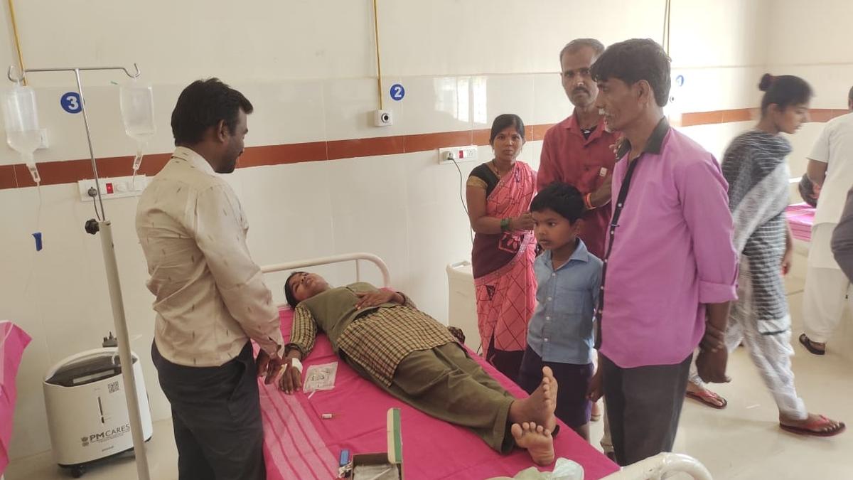 40 students take ill after eating midday meal in Yadgir dist.