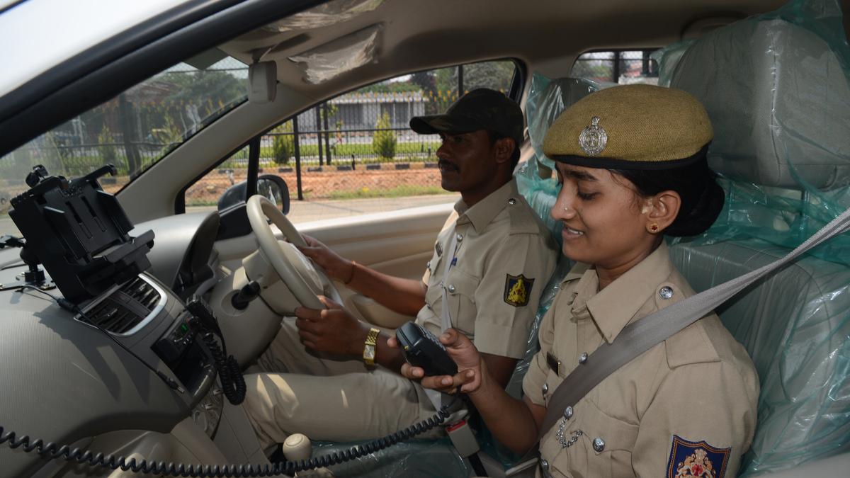 Bengaluru: In a first, women traffic police to join special drives and check violations at night