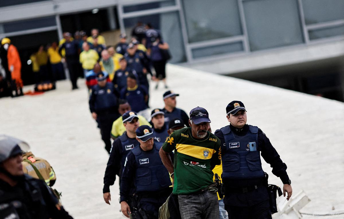 Pro-Bolsonaro rioters storm Brazil's top government offices - The Hindu