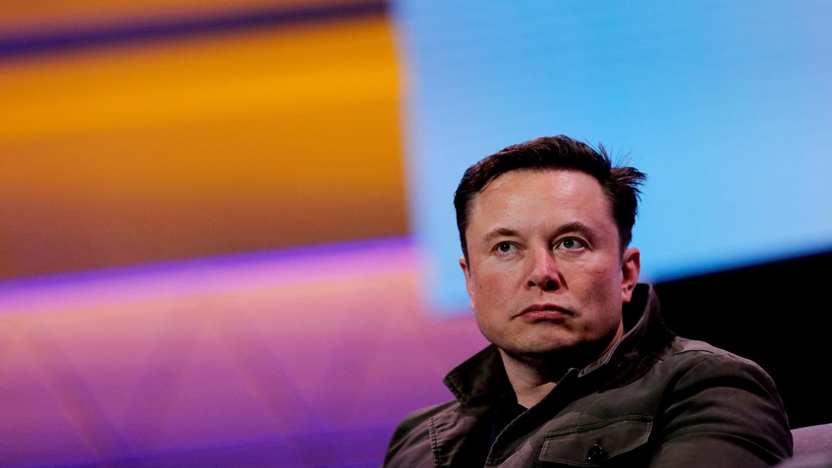 Musk says Twitter clash with Apple a 'misunderstanding'