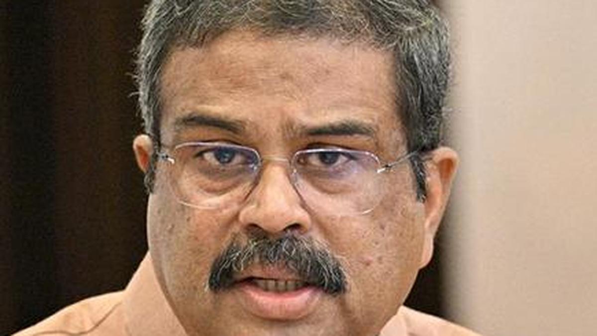 Education Minister calls for top tech institutes to be under national accreditation framework