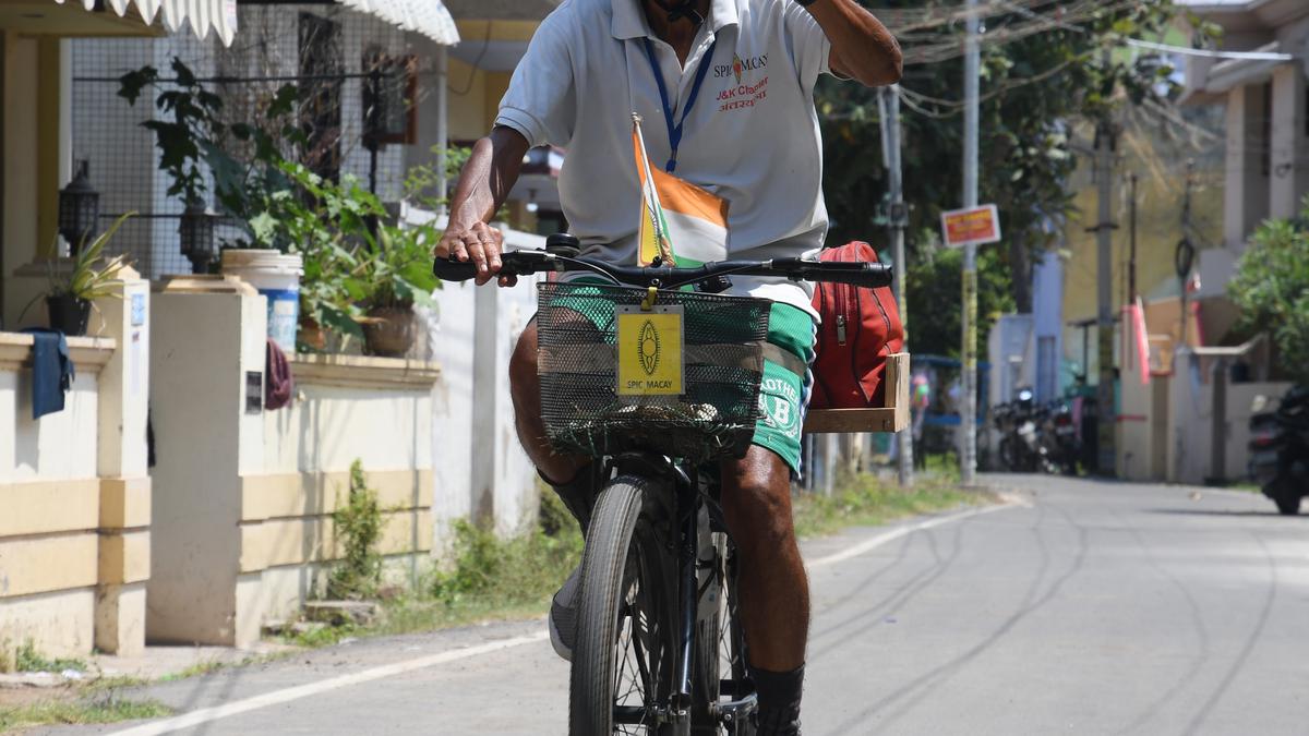 Pedalling for future: 74-year-old cycles from Kashmir to Kanniyakumari
