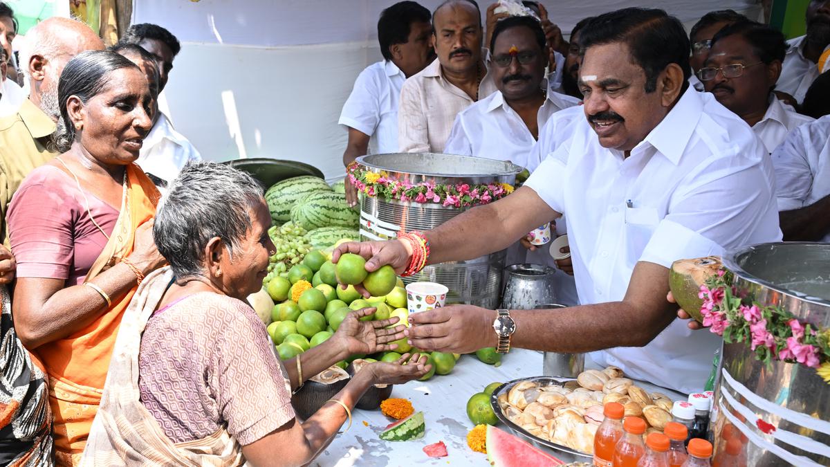 Edappadi Palaniswami distributes fruits and buttermilk at AIADMK’s thanneer pandal in Salem