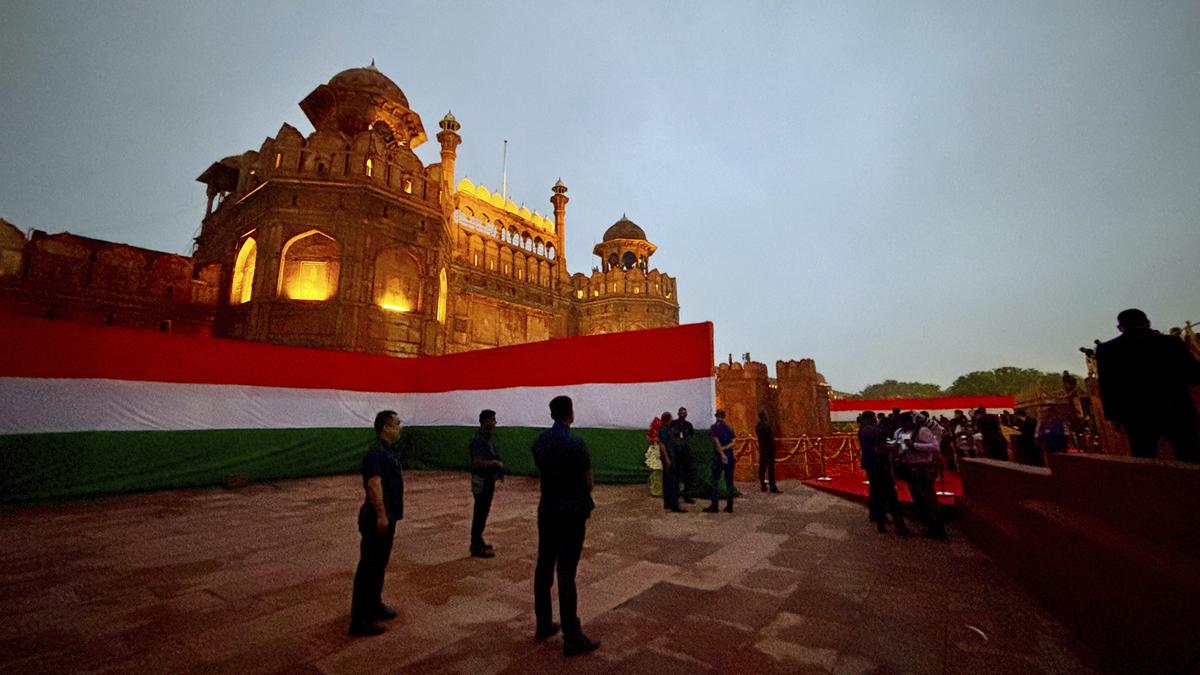 https://th-i.thgim.com/public/incoming/wrj25l/article69935690.ece/alternates/LANDSCAPE_1200/India_Independence_Day_82331.jpg