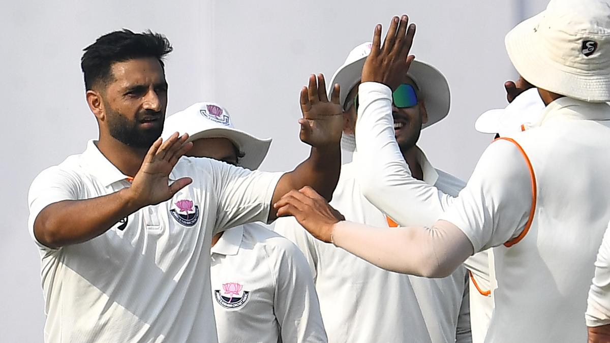 RANJI KUPASI | Nabi, J&K’nin Delhi’yi ucuza kovması nedeniyle davasını bir beşlik daha ilerletiyor