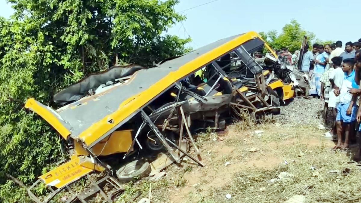 Cuddalore accident: Ashwini Vaishnaw reviews safety issues at level crossings