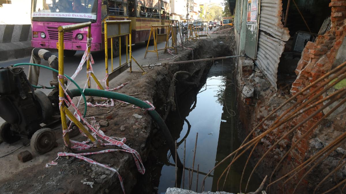 Highways Department resumes storm-water drain construction on arterial roads