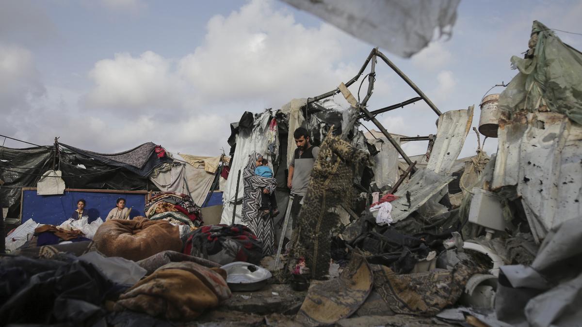 Israeli strikes in Rafah: Medics say at least 16 dead, residents report heavy fighting