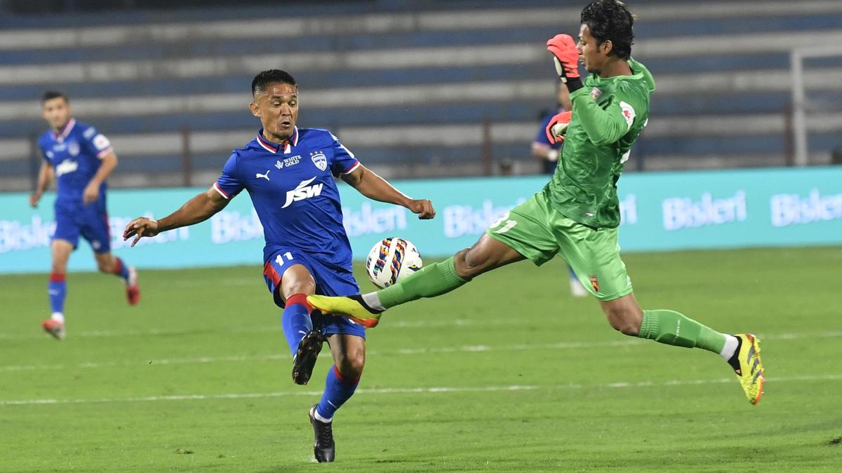 Chhetri becomes oldest scorer in ISL history as Bengaluru FC defeats SC Delhi