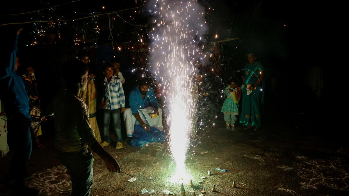 Ban on firecrackers flouted in Delhi despite Supreme Court order