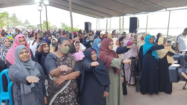 Women to take over protests at Avikkal Thodu in Kozhikode