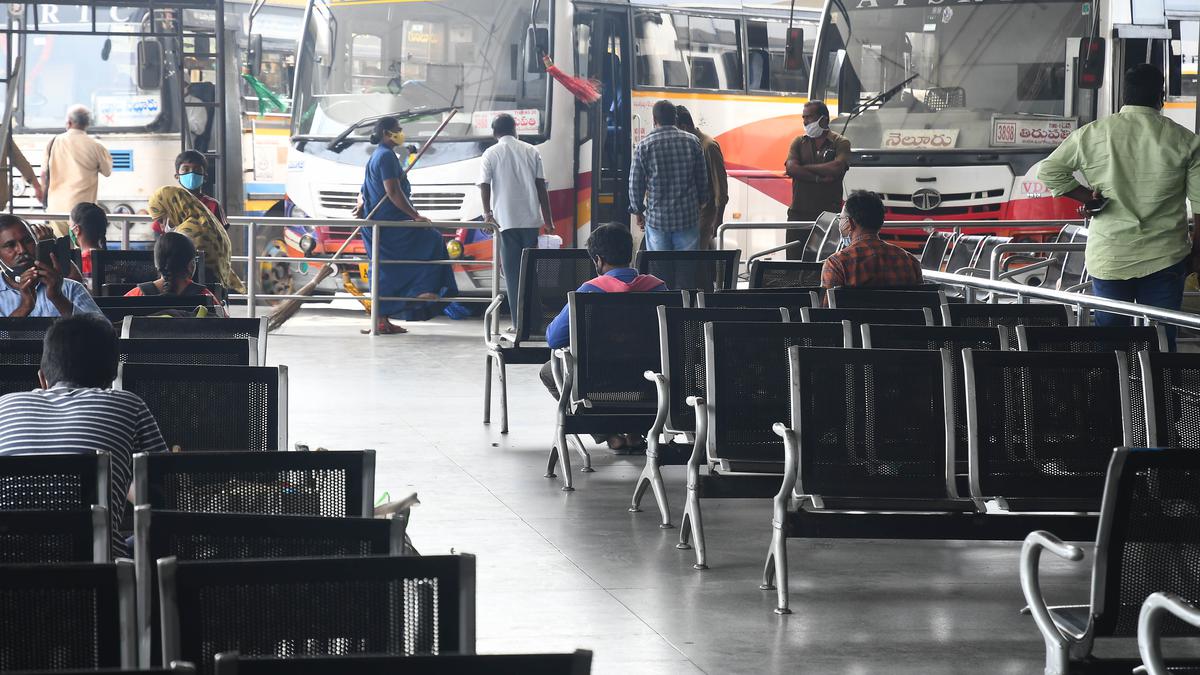 APSRTC to run Sankranthi special buses on regular charges