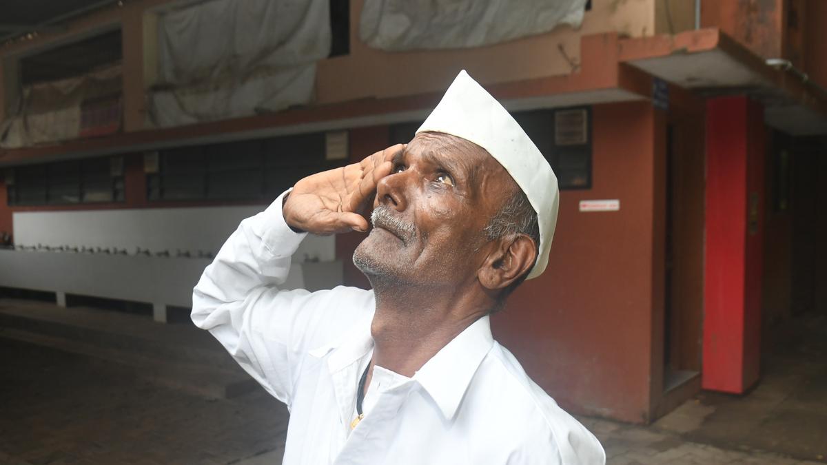 Man in Mangaluru hoists tricolour every day after Prime Minister Narendra Modi pitched Har Ghar Tiranga