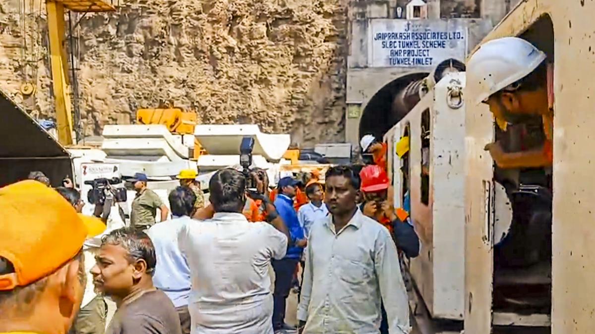 Telangana SLBC tunnel collapse highlights: Debris clearance picks up pace as metal pieces are loaded onto loco