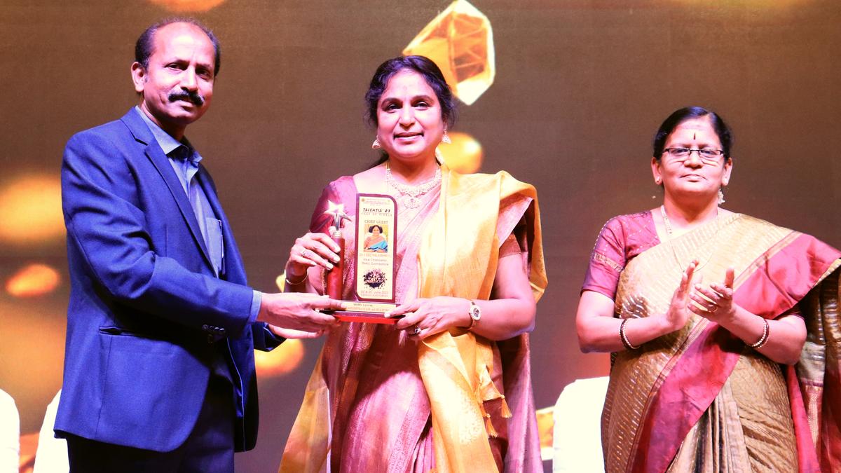 Intercollegiate cultural festival held at agricultural college