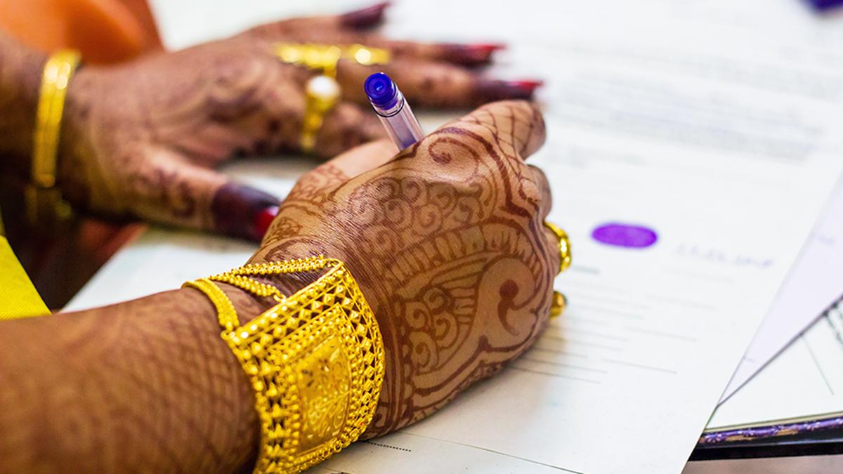 Kitchen accidents Premium