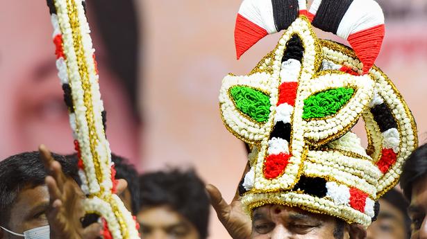 Palaniswami elected AIADMK interim general secretary; Panneerselvam expelled