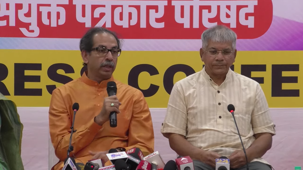 Ending speculation, Uddhav Thackeray’s Shiv Sena camp and Prakash Ambedkar’s VBA seal alliance