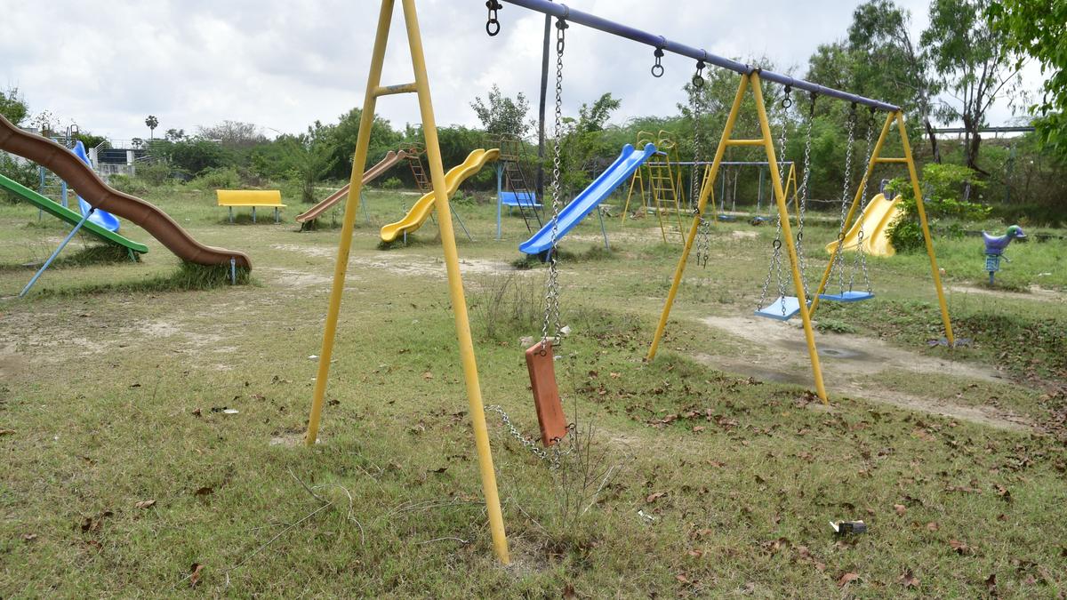 Implement High Court order on Green Park, activists urge Tiruchi Corporation