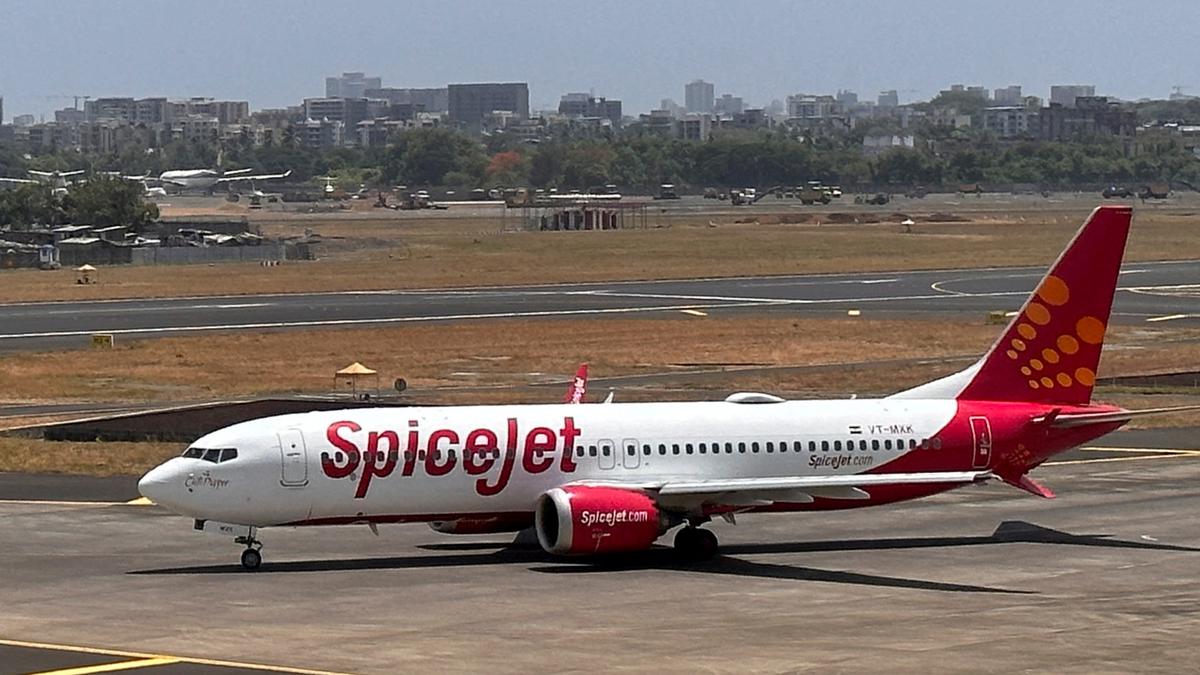 spicejet finalises lease agreements for 10 aircraft