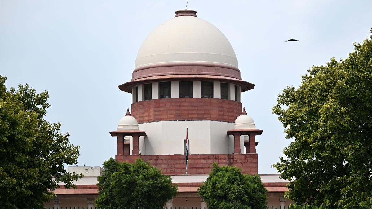 https://th-i.thgim.com/public/incoming/wzs6w/article69824602.ece/alternates/LANDSCAPE_1200/SUPREME%20COURT%20%205.JPG