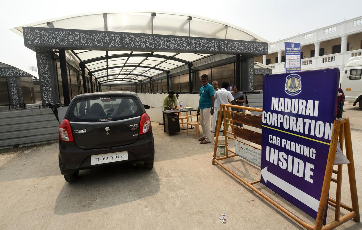 Meenakshi Sundareswarar Temple parking lot a boon for devotees