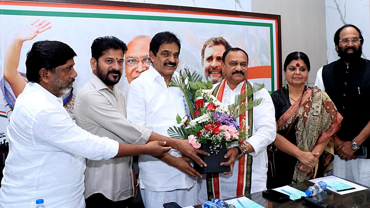 K.C. Venugopal calls for stronger coordination between Congress and government in Telangana