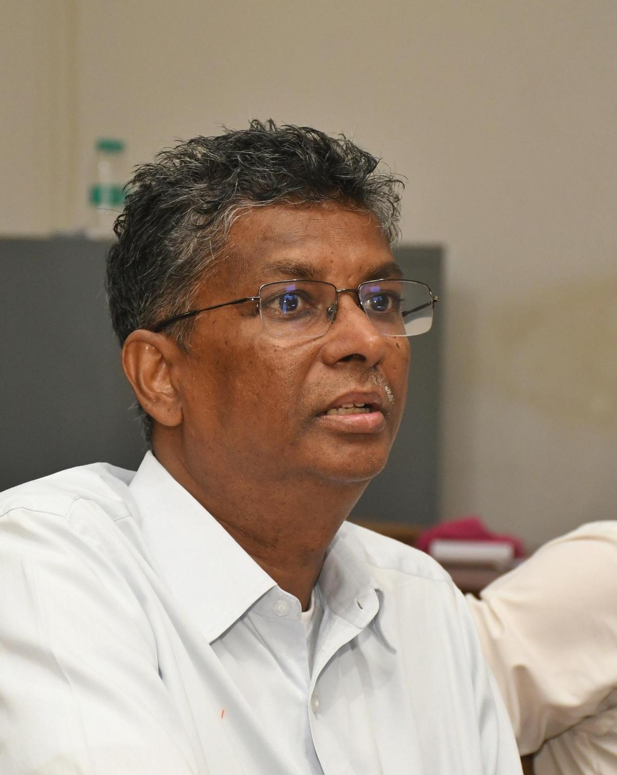 Satish Jarkiholi says he has no plans of going to Delhi now - The Hindu