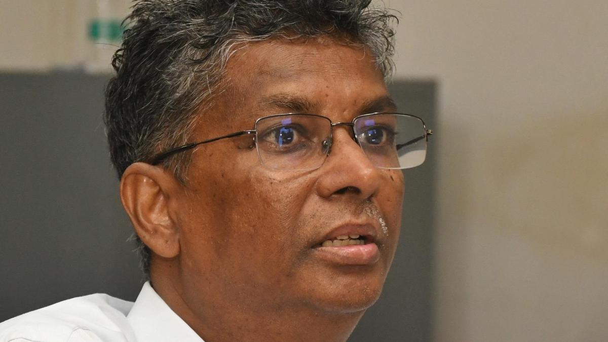 Satish Jarkiholi says he has no plans of going to Delhi now - The Hindu