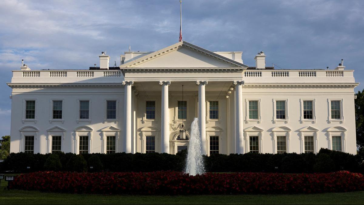 U.S. President Donald Trump orders increased federal law enforcement presence in Washington to ‘make DC safe again’