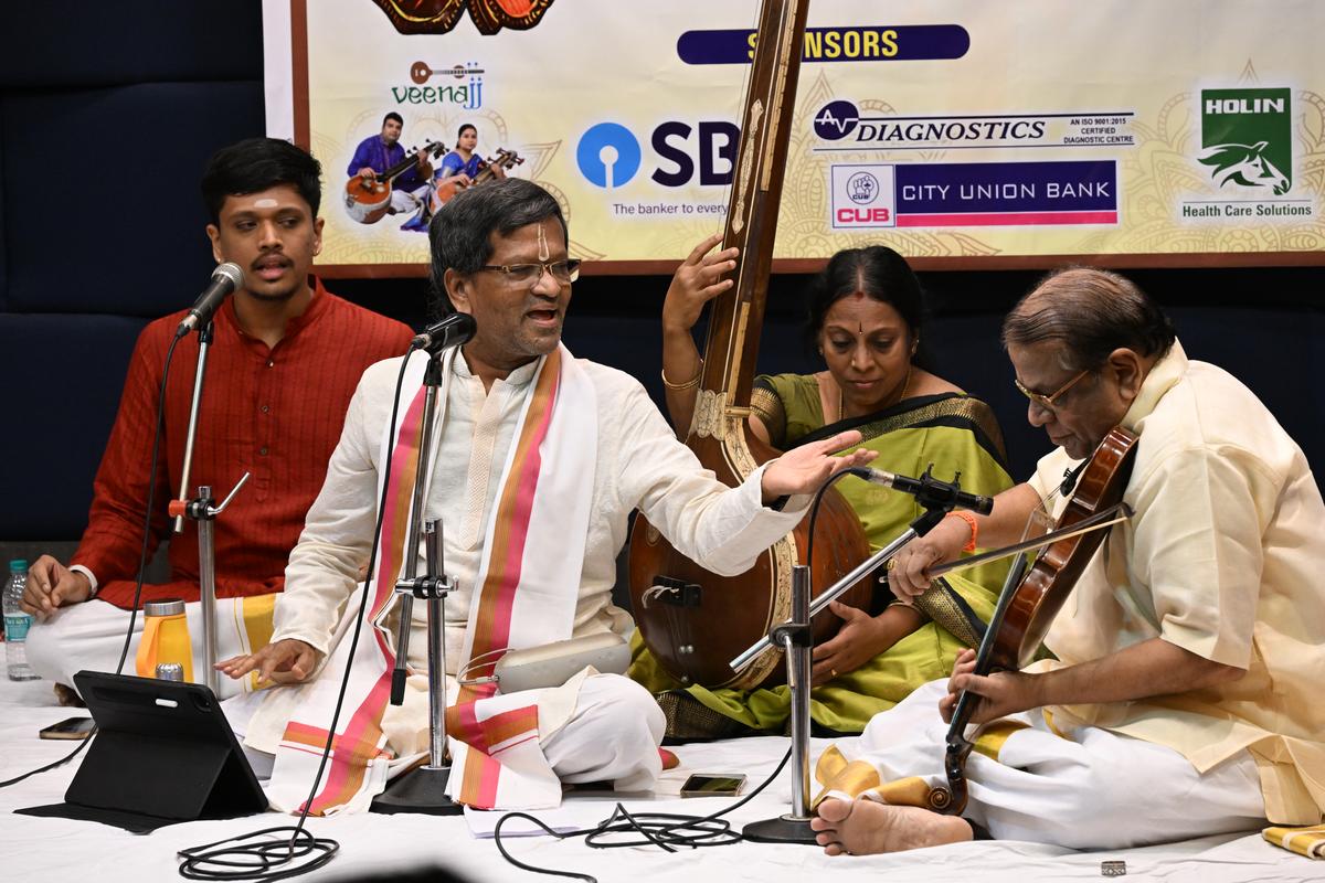 Neyveli R Santhanagopalan rendered compositions that are rich in emotive appeal. 