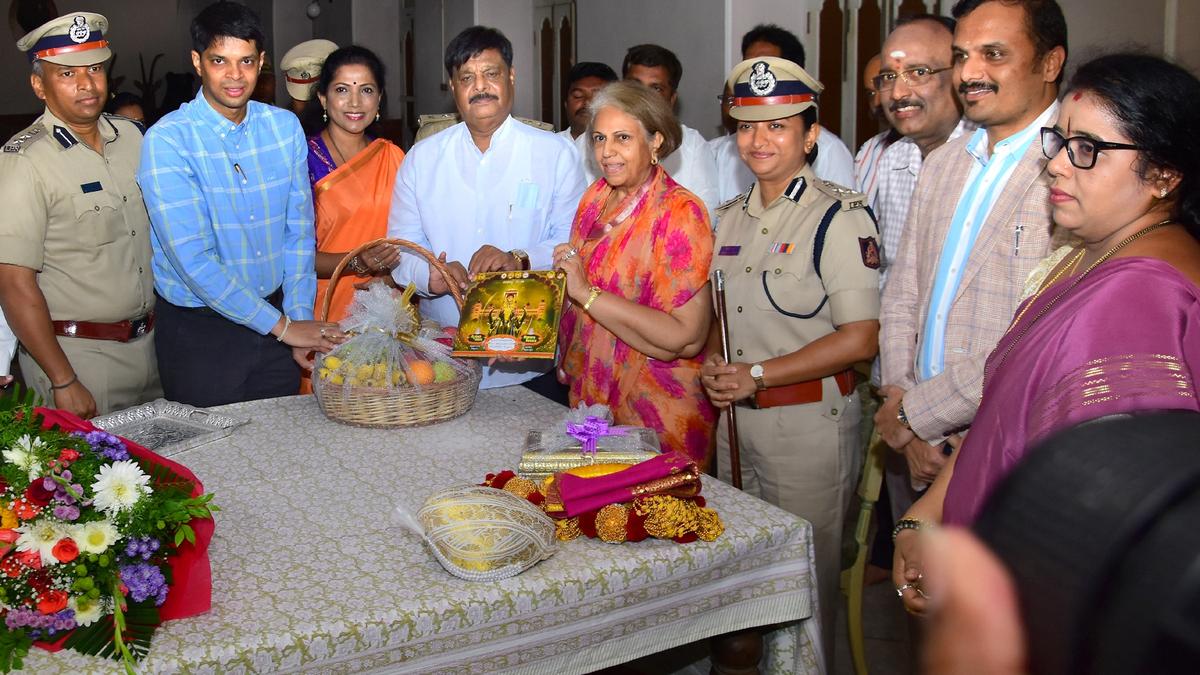 Dasara 2025: Invitation extended to Pramoda Devi Wadiyar