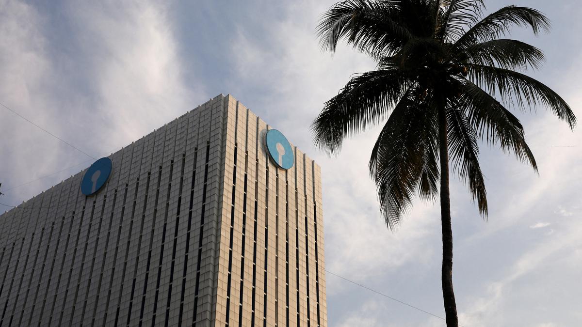 State Bank of India to plan .9 billion share sale as soon as next week, says news report