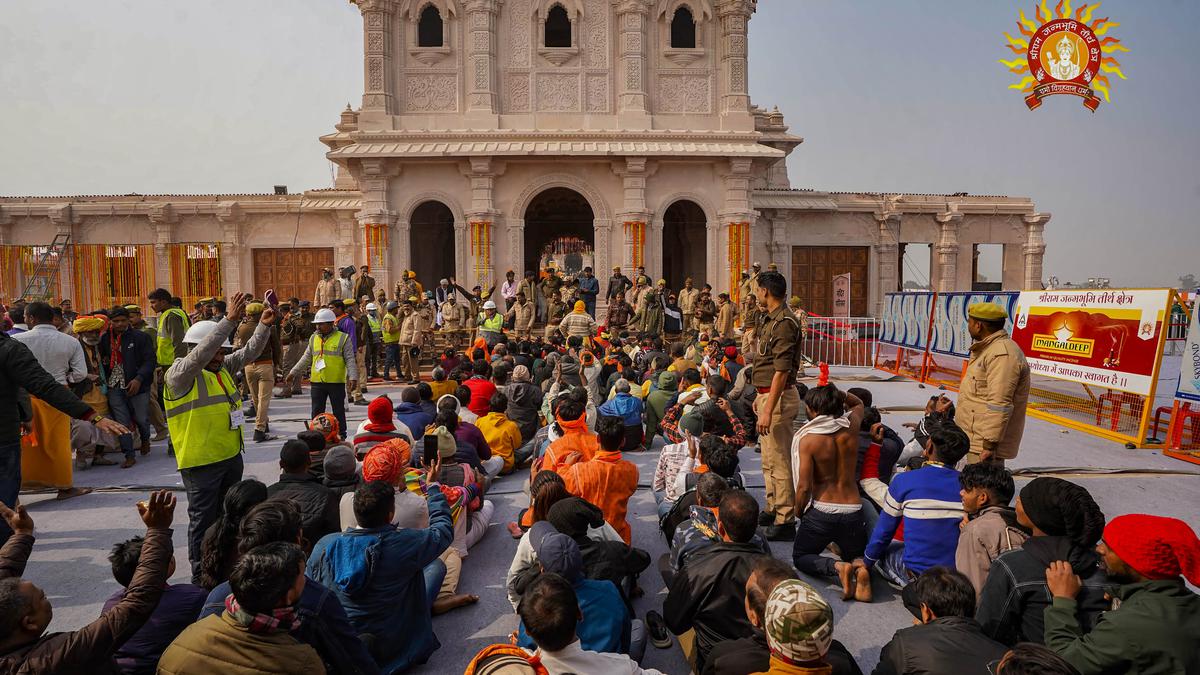 On Day 1, roughly three lakh devotees offer prayers at Ayodhya temple